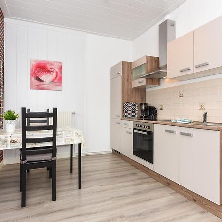 Ferienwohnungen Im Haus Waterkant Neuharlingersiel Exteriör bild