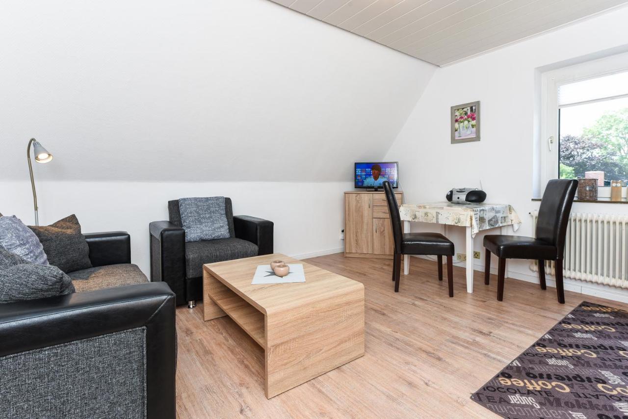 Ferienwohnungen Im Haus Waterkant Neuharlingersiel Exteriör bild
