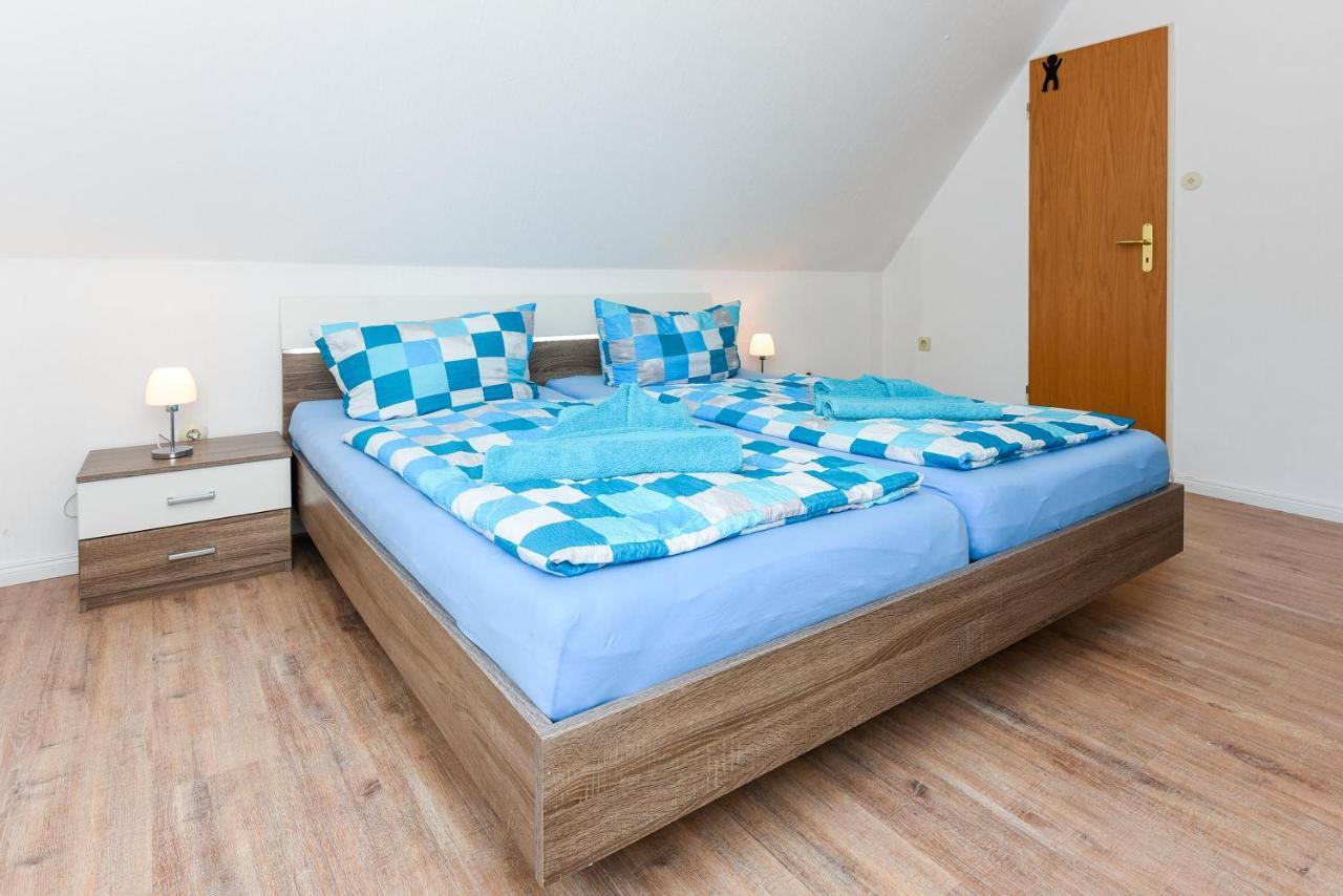 Ferienwohnungen Im Haus Waterkant Neuharlingersiel Exteriör bild