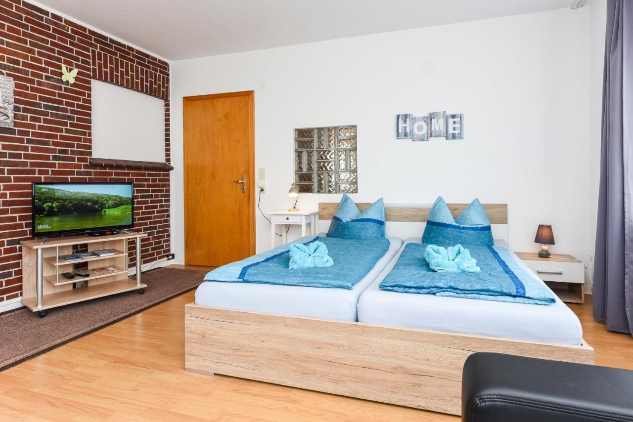 Ferienwohnungen Im Haus Waterkant Neuharlingersiel Exteriör bild