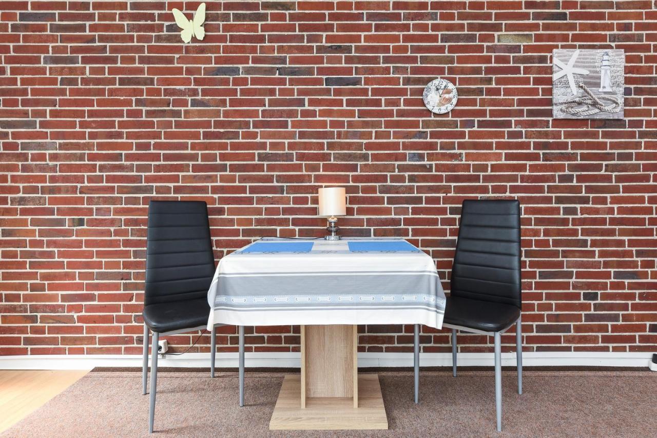 Ferienwohnungen Im Haus Waterkant Neuharlingersiel Exteriör bild